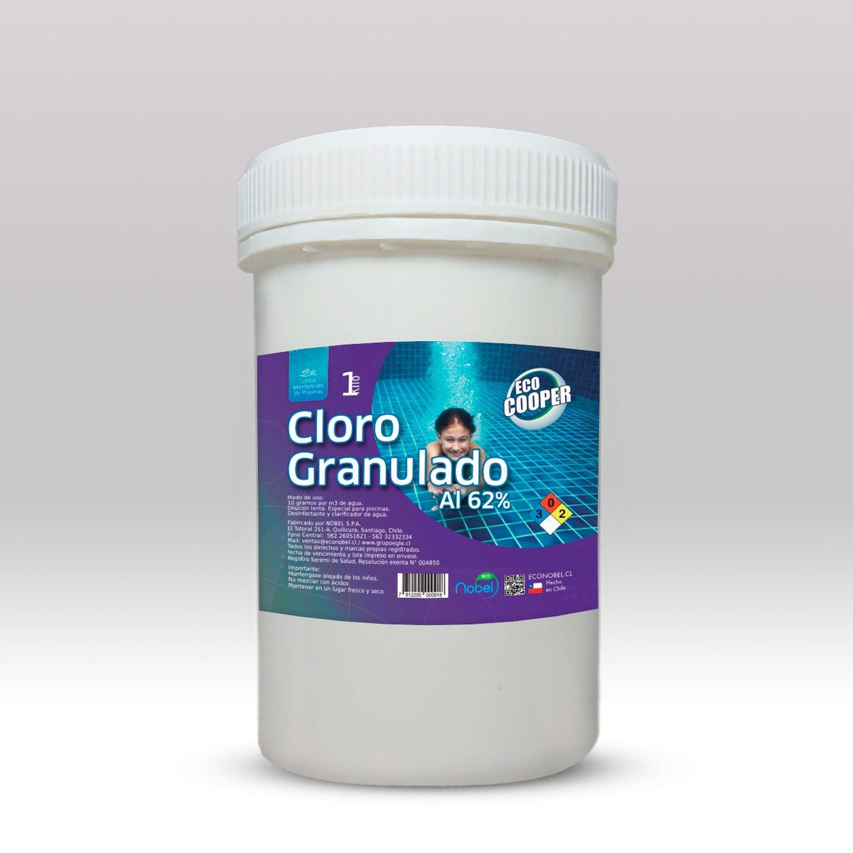 Envase de 1 kilo de cloro granulado EcoCooper de Trini Vital Store para desinfección de piscinas al 62% de pureza.